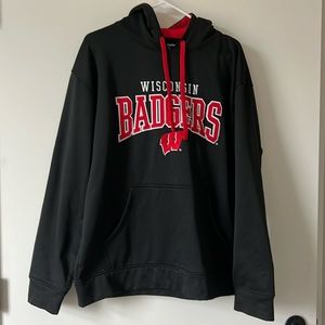 Men’s Wisconsin Badgers sweatshirt